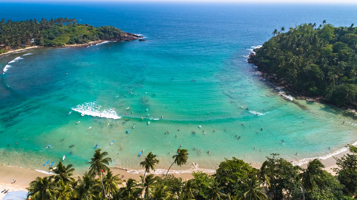 Travel to Hiriketiya / Surf & Coastal Exploration (Approx. 3:3.5 hrs)